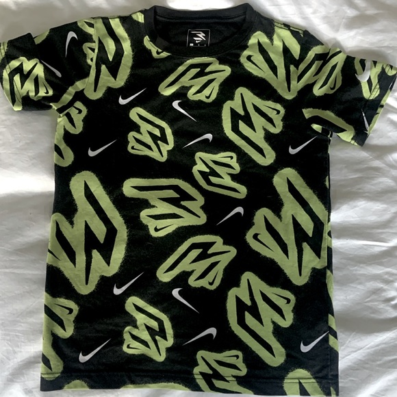 Nike 3BRAND by Russell Wilson Big Boys Short Sleeves Sprayed Icon T-shirt - Picture 2 of 4